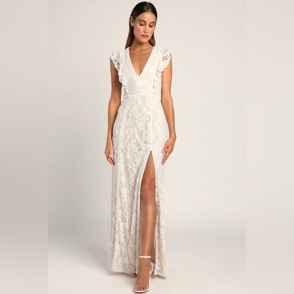 NWT Lulus This Moment in Time White Lace Ruffled Maxi Dress Size M White